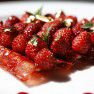 Gaufrette fourrée à la crème de lait d’amandes et fraises des bois