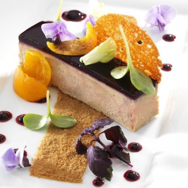 Compression de foie gras, gelée de Muscat et cassis