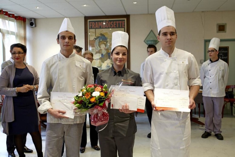 Quentin Guillermic, restaurant Maison du Danemark (Paris 8ème), Fanny Jerome, restaurant La Palette Aux Saveurs du Marché (Wettolsheim - Haut-Rhin) et Emmanuel Lalia, restaurant L’Ecurie à Carcassonne (Aude) ont tiré leur épingle du jeu lors de la seconde phase qualificative du Concours des « Jeunes Talents Restaurateurs de France », qui s’est déroulée au cœur même du réseau de la Cité Gastronomique, au CFA de la Noue à Longvic, situé à quelques kilomètres de Dijon.