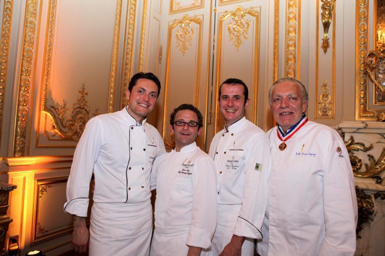 Jean-François Bury (chef de l’équipe de France ICC 2015), Olivier Pistre (coach de l’équipe de France ICC 2015), Thomas Guichard (co-équipier de l’équipe de France ICC 2015), Joël Mauvigney (Président de la CNCT et Président Fondateur de l’ICC).
