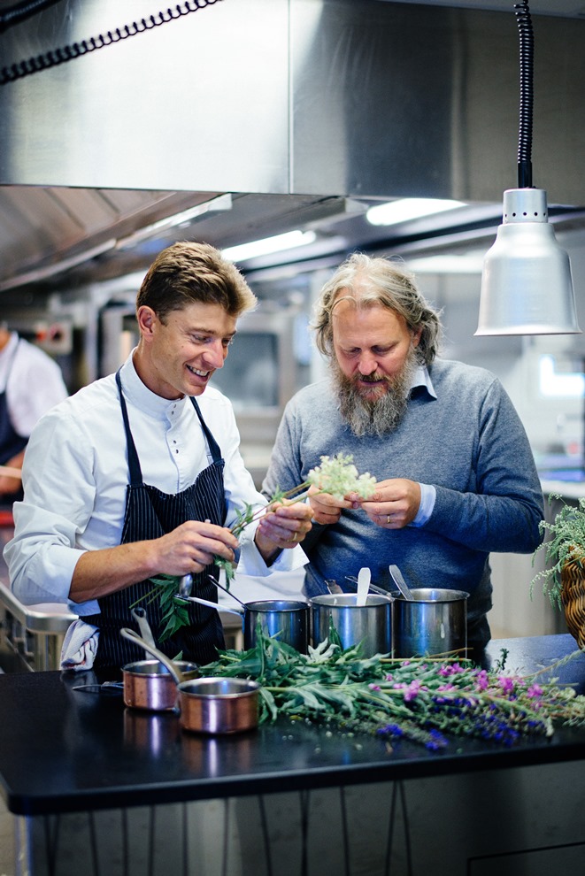 Spécialiste des plantes, Jean Sulpice à fait appel à Stéphane Meyer qui livre quelques uns de ses secrets dans le dernier ouvrage du chef_© Franck Juery