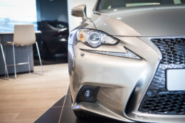 Nouvelle Lexus 300 H Hybride disponible dans les concession de Lyon nord et sud