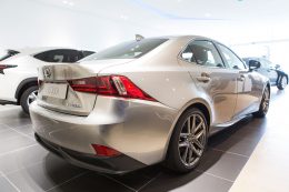 Nouvelle Lexus 300 H Hybride disponible dans les concession de Lyon nord et sud