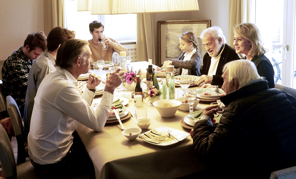Quand Luana Belmondo et sa famille se réunissent le dimanche, c'est toujours autour d'un bon repas_©Pierre-Louis VIEL