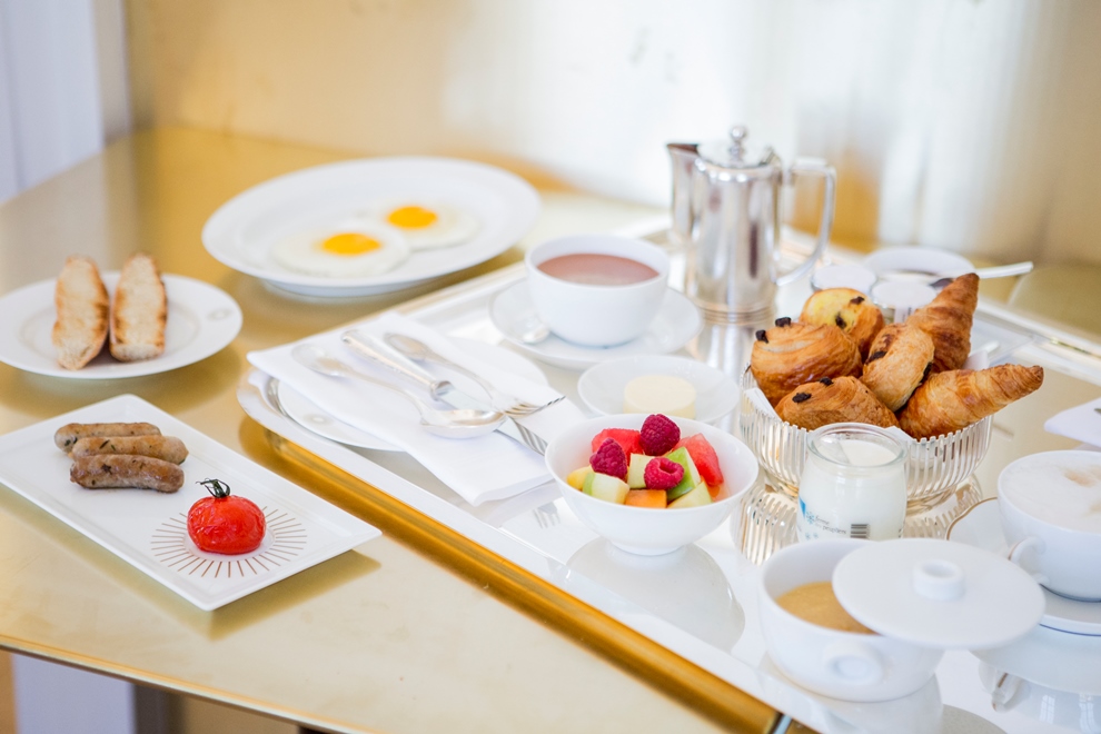 Avant d'entamer la visite du château, on craque pour un petit-déjeuner presque royal_ Crédit photo: Pierre Monetta