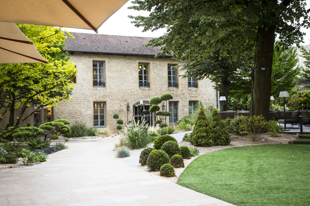 Le restaurant Les Jardins By La Cloche