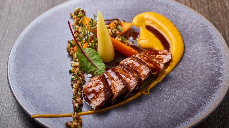 Noix De Veau De Correze Rotie Au Beurre De Bresse Mousseline