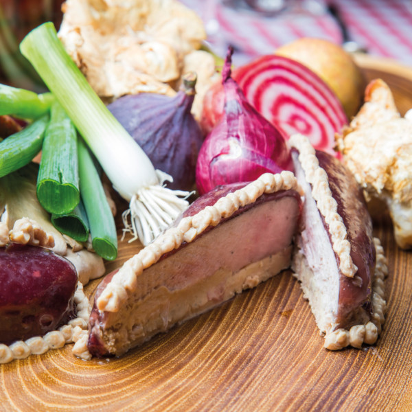 Suprême de faisan et foie gras glacé aux cerises griottes