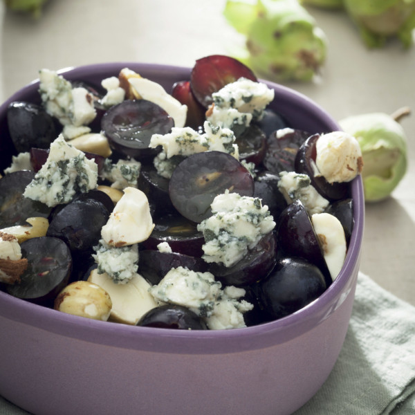 Salade de raisin & bleu aux noisettes