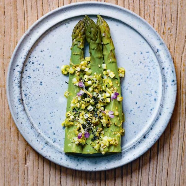 Asperges vertes furikake mentholé