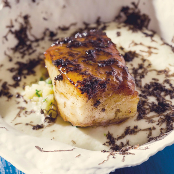 Merlu de ligne en filet, beurre mousseux, pommes de terre ratte