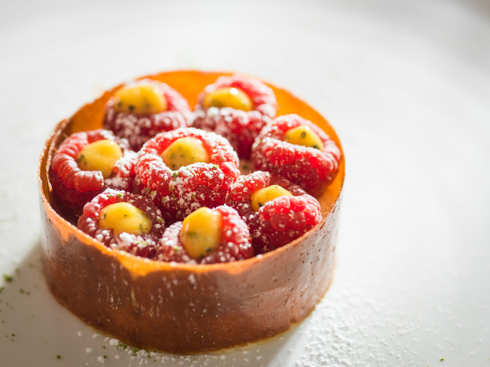 Une Tarte Nougatine Gateau Yaourt Au Caramel Framboises Arts Gastronomie Une Tarte Nougatine Gateau Yaourt Au Caramel Framboises Arts Gastronomie