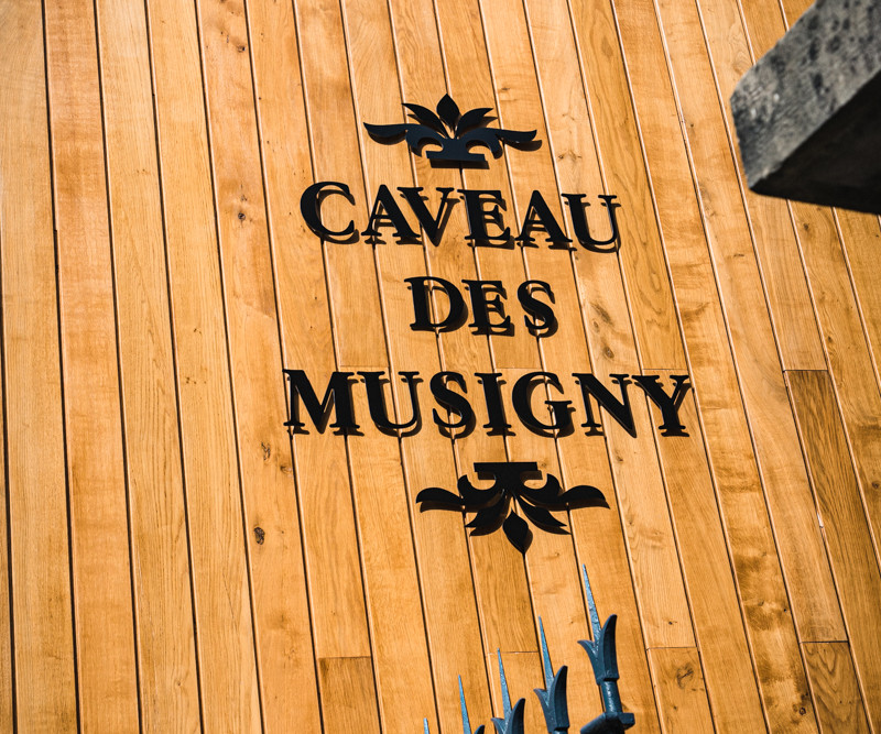 CAVEAU DES MUSIGNY LE MILLESIME CHAMBOLLE MUSIGNY