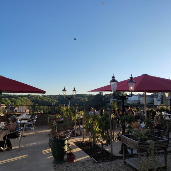 Vue panoramique depuis la terrasse de La cuisine de la Fontaignote