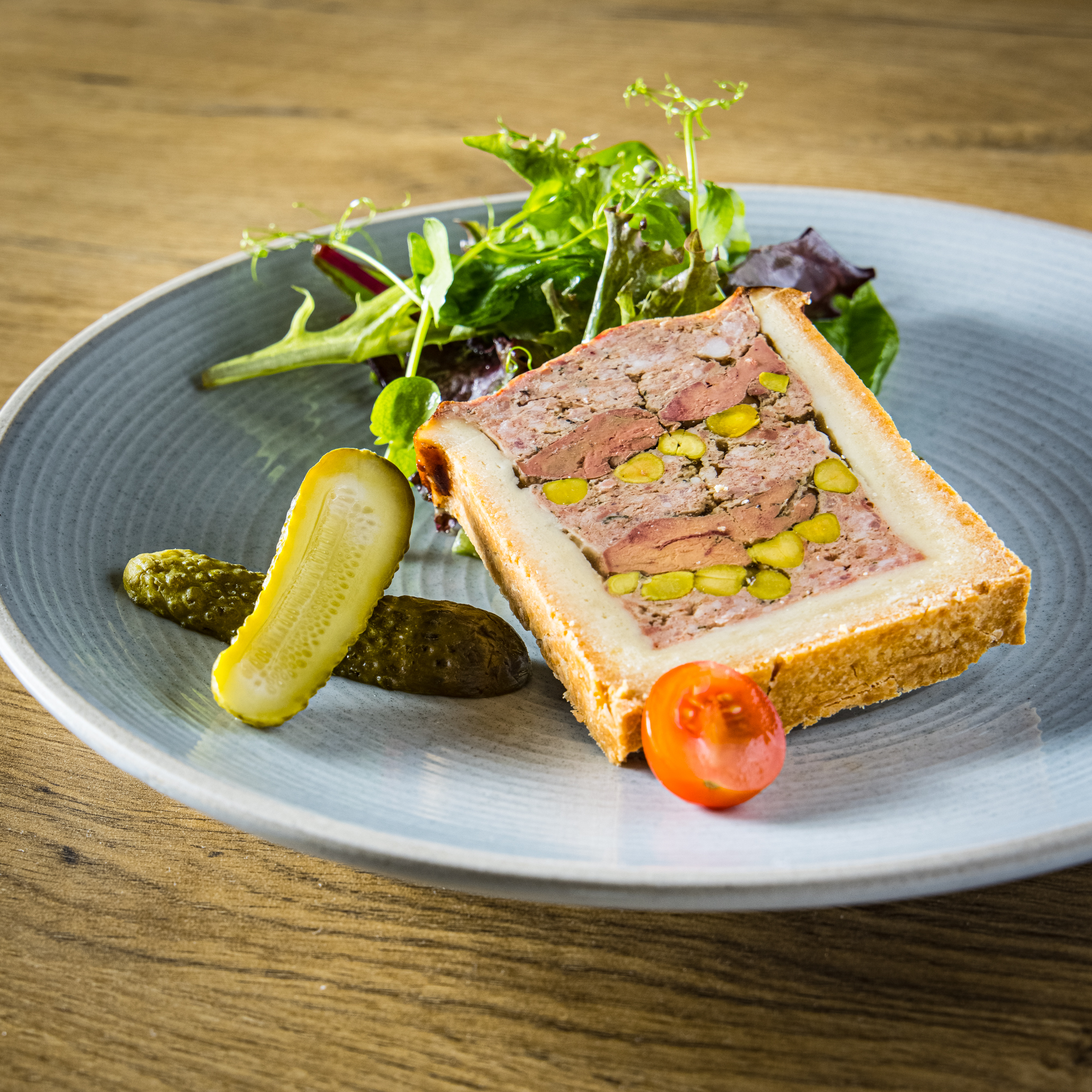 Pâté croûte aux foies de volaille et pistaches - Arts & Gastronomie