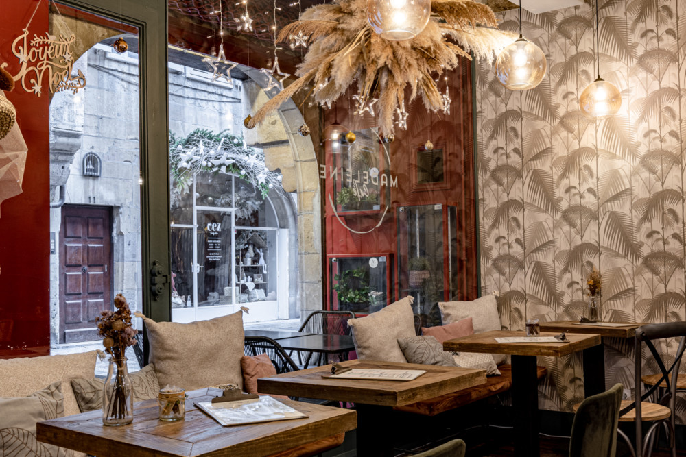 Madeleine Café