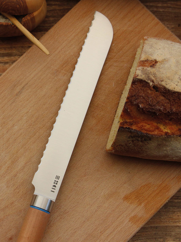 Couteau à pain 130 €