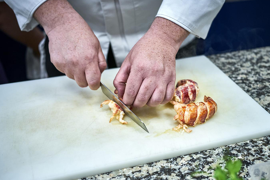 Geste en cuisine - Restaurant Ambroisie - Saint-Didier-de-la-Tour (38)