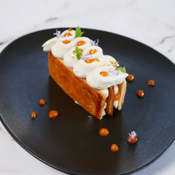 Millefeuille aux abricots rôtis