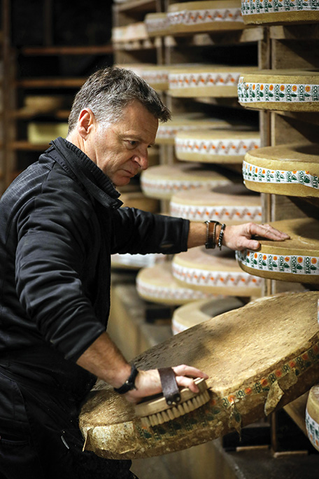 Comté Extra frotté - Fromagerie Alain Michel