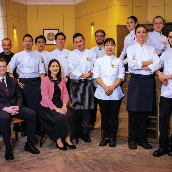 Tomofumi Uchimura restaurant Origine équipe