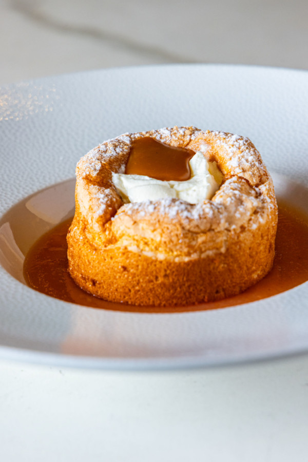 Gâteau façon grand-mère à la faisselle et au confit de poire