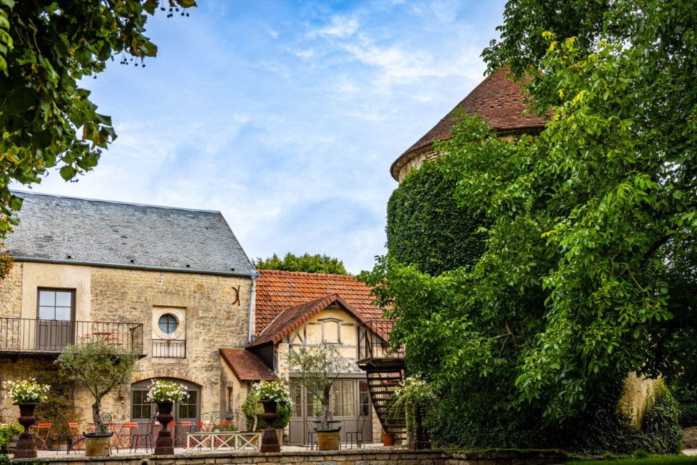 Une des dépendances du Château de Courban