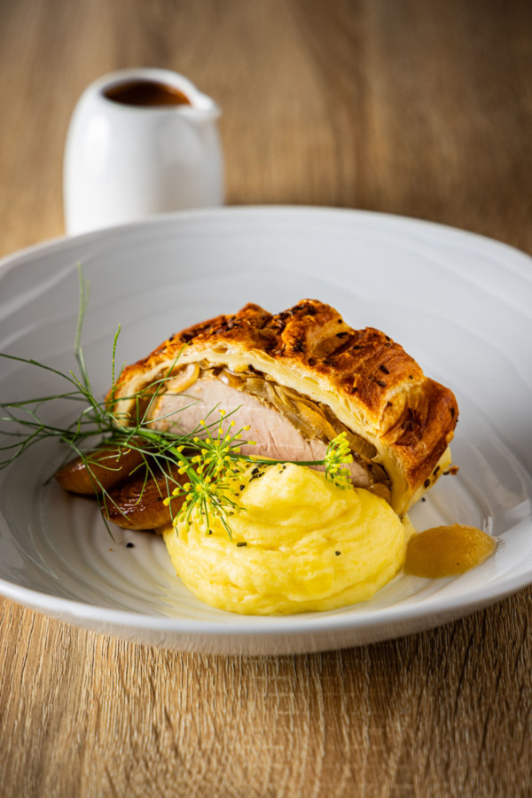 Filet mignon en croûte et son écrasé de pommes de terre