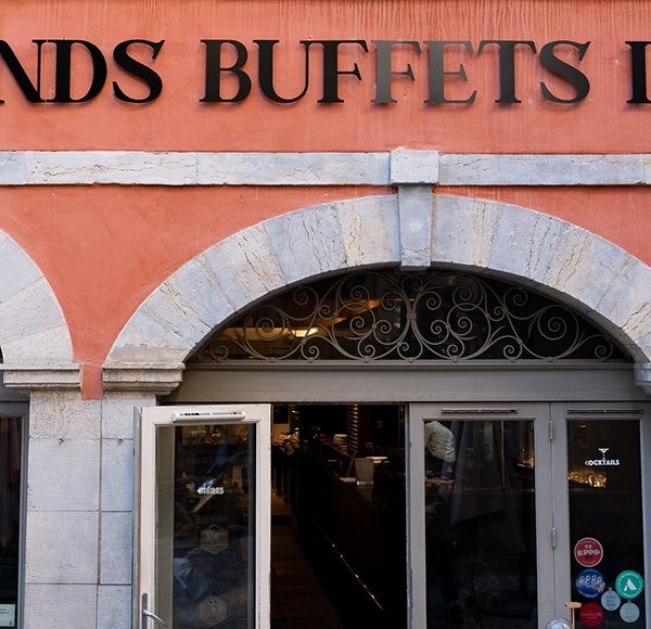 Facade Les Grands Buffets Lyonnais