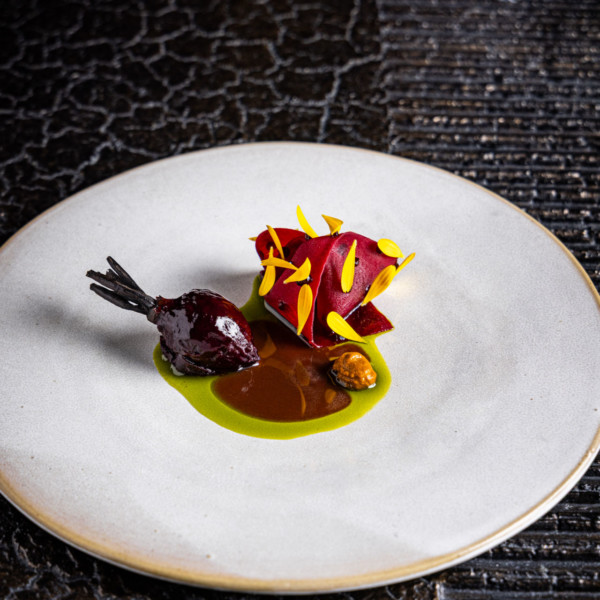 Betterave, civet végétal, harissa de capucine