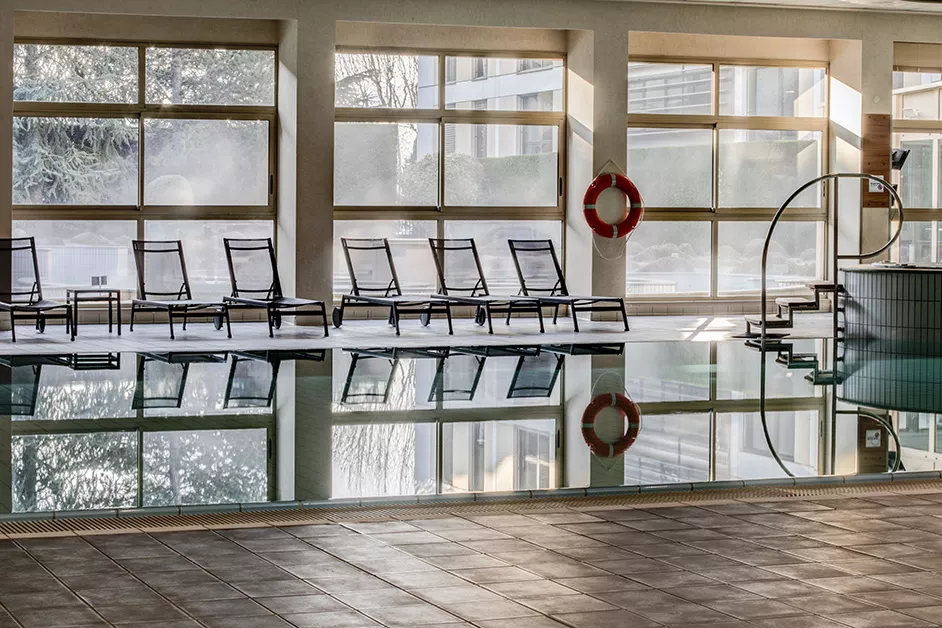 Bassin intérieur Spa