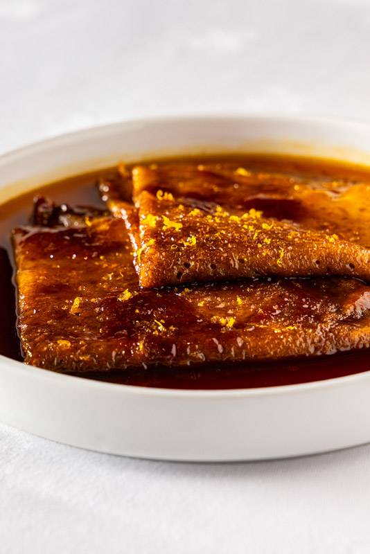 Crêpes Suzette flambées à votre table