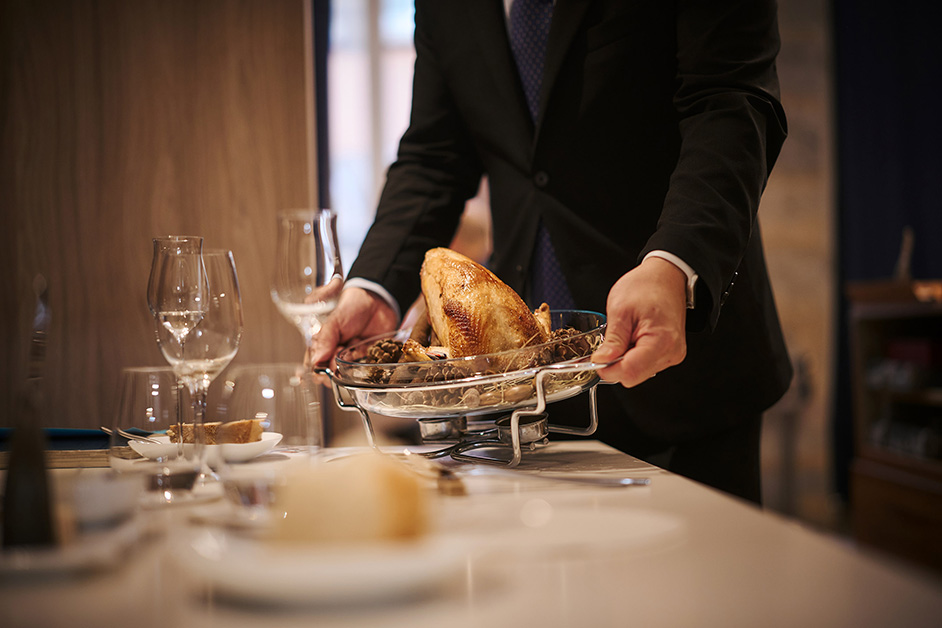 Présentation de plat au client