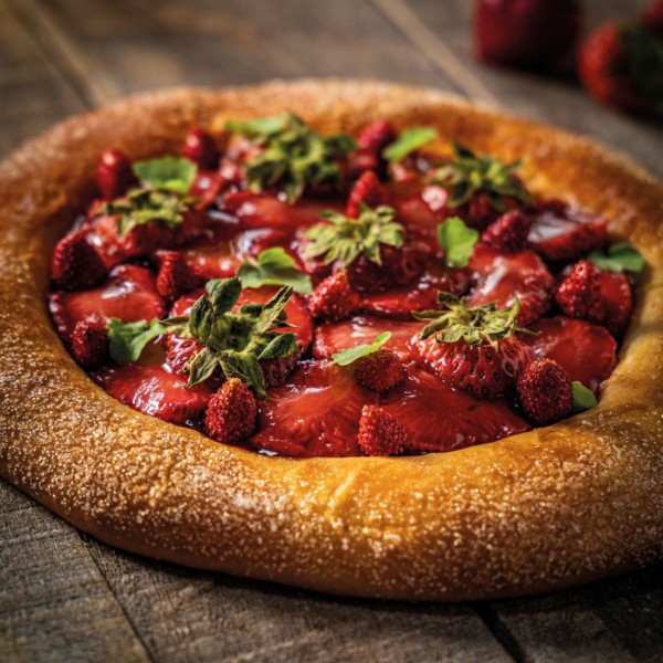 Brioche au sucre et fraises confites