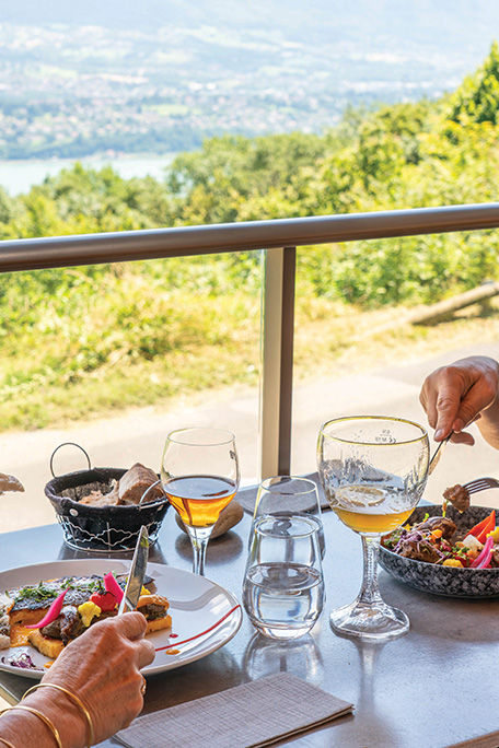 Déjeuner en terrasse