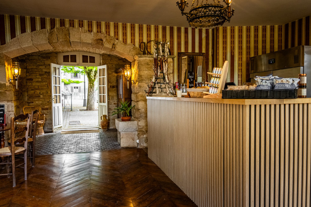 Le Comptoir du Château Château de Savigny-lès-Beaune