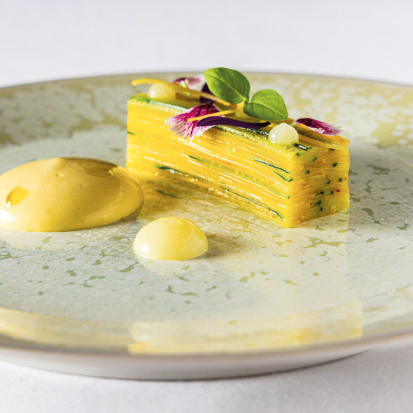 Compression de courgettes sauce hollandaise, gel de citron confit